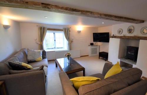 Chaldon Herring House | 2 Bed in East Chaldon DC025