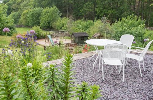 Eskdale House | 2 Bed in Eskdale SZ346