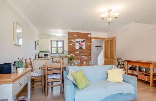 Irstead House | 2 Bed in Happisburgh 88981
