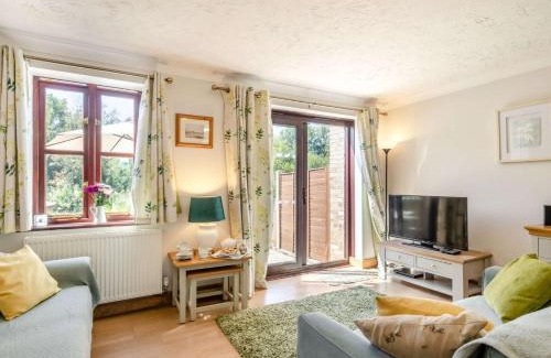Irstead House | 2 Bed in Happisburgh 88981