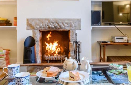 Langton Matravers House | 2 Bed in Langton Matravers DC068