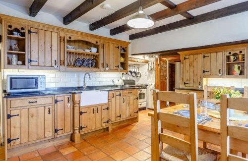 Newquay House | 2 Bed in Newquay 82370