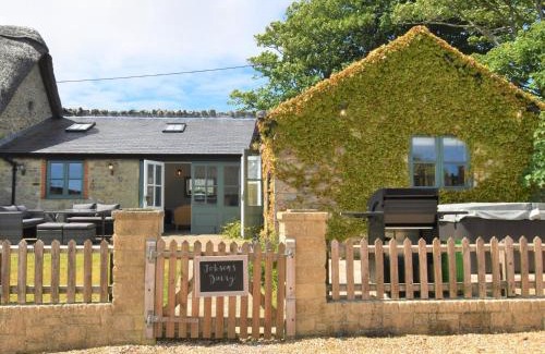 Ventnor House | 2 Bed in Ventnor 88857