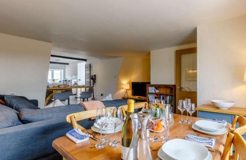 Winchcombe House | 2 Bed in Winchcombe 83182