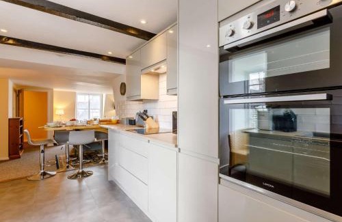 Winchcombe House | 2 Bed in Winchcombe 83182