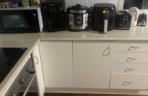 East Ballina Apartment | 2 bed, pet friendly Sea Views Apartment, Wi-Fi, BBQ, court yard