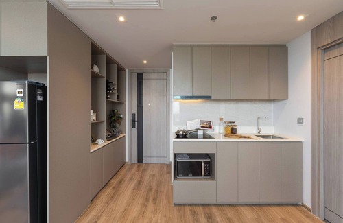 Pratumnak Hill Apartment | 2 Bed Room Sea View High Floor Luxury Accomodation