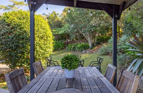 Maleny House | 2 Bed Tranquil Haven in the Heart of Maleny