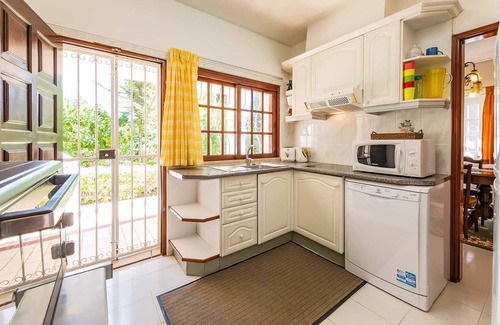 Alpouvar Villa | 2 Bed villa few minutes drive from resort centre