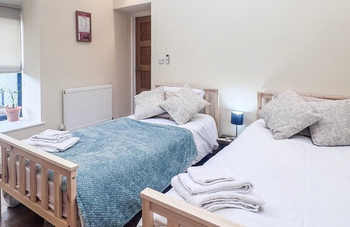 Llanrhaeadr-ym-Mochnant Cottage | 2 bedroom accommodation in Llanrhaeadr-ym-Mochnant