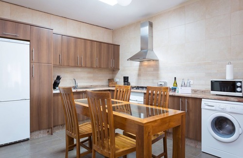 La Matanza de Acentejo Apartment | 2 Bedrooms, Mountain View, HEATED POOL, Heating, Terrace, Free Wifi (5)
