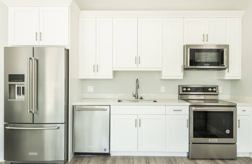 Meadows Condo | 2 Bedroom 1 Bath Condo at Bayfront Suites & Marina - NO CLEANING FEE
