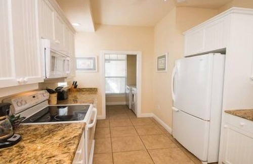 Bradenton Beach Hotel | 2 Bedroom, 2 Bathroom Deluxe Partial Gulf View. Pet Friendly