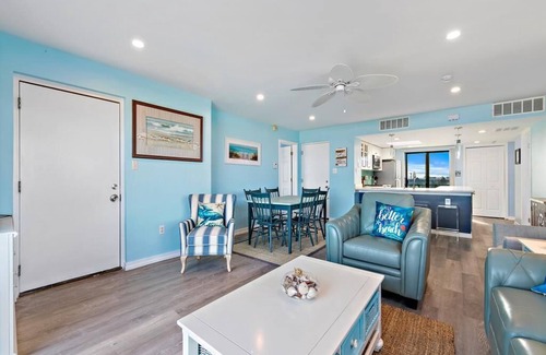 North Beach Haven Condo | 2 bedroom 2 bath 3rd floor Fishery Condo with fabulous ocean views