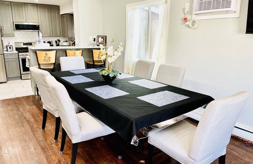 Greenville House | 2 Bedroom & 5 Beds ★FREE Driveway Parking★ near NYC, EWR, Cruise Port