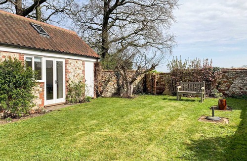 Holme Cottage | 2 bedroom accommodation in Holme-next-the-Sea