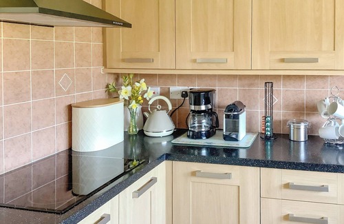 Great Yarmouth Cottage | 2 bedroom accommodation in California, near Great Yarmouth