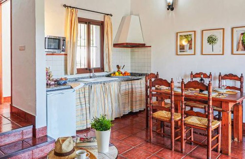 Estepa House | 2 bedroom accommodation in Estepa
