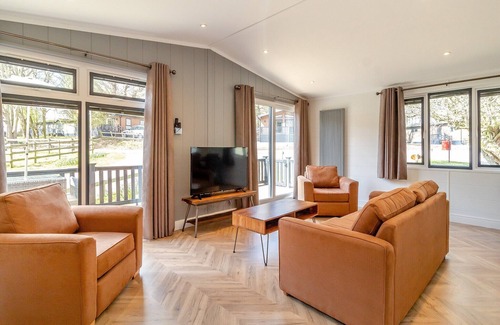 Woolverstone Cabin | 2 bedroom accommodation in Woolverstone, Ipswich