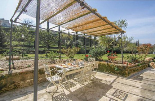 Arlia Apartment | 2 bedroom accommodation in Fivizzano