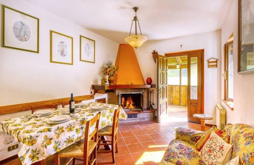 San Rocco in Turrite House | 2 bedroom accommodation in Palagnana