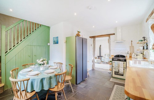 West Pennard Apartment | 2 bedroom accommodation in West Pennard, near Glastonbury