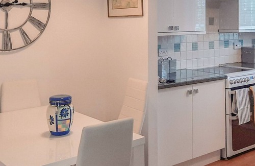 Helensburgh Cottage | 2 bedroom accommodation in Helensburgh