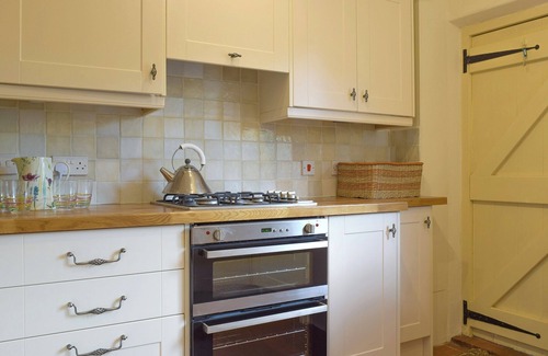 Benson Cottage | 2 bedroom accommodation in Preston Crowmarsh, near Wallingford