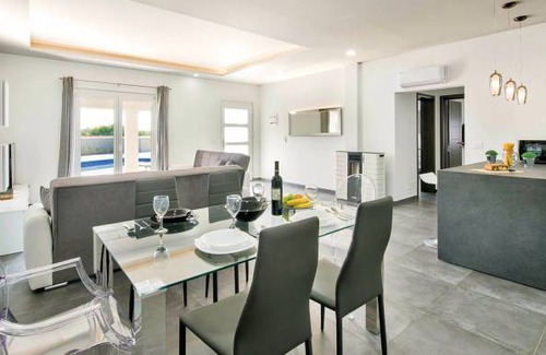 Filipana House | 2 bedroom accommodation in Filipana