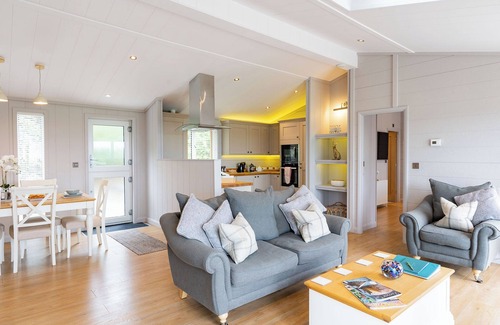 Milverton Ski Chalet | 2 bedroom accommodation in Cannington