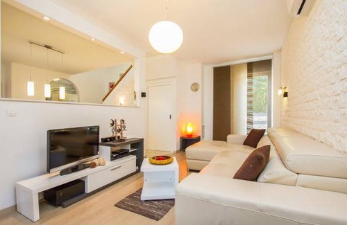 Snasici House | 2 bedroom accommodation in Labin