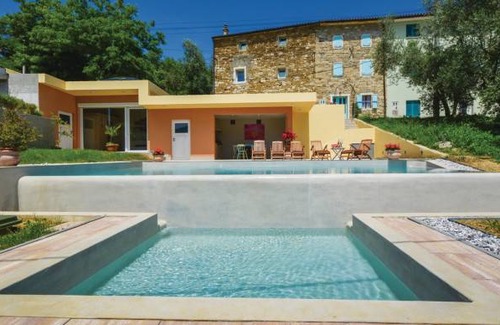 Krkavce House | 2 bedroom accommodation in Smarje