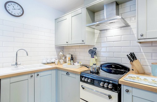 Dunford Bridge Cottage | 2 bedroom accommodation in Don View, near Dunford Bridge