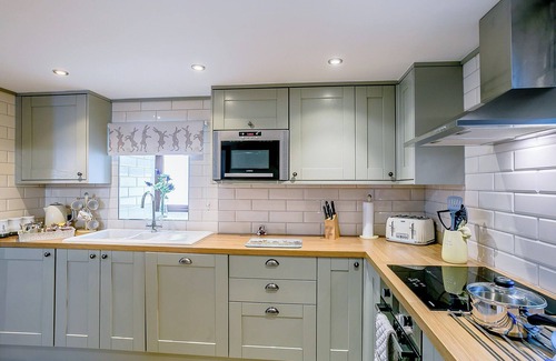 Dunford Bridge Cottage | 2 bedroom accommodation in Don View, near Dunford Bridge