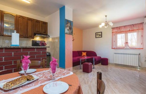 Grzini Apartment | 2 bedroom accommodation in Zminj