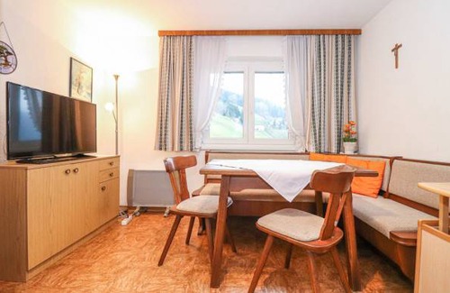 Blons Apartment | 2 bedroom accommodation in Blons