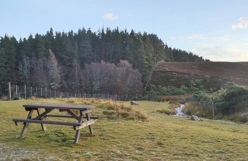 Tomatin Cottage | 2 bedroom accommodation in Tomatin, near Inverness
