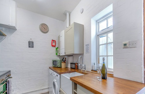 Angle Cottage | 2 bedroom accommodation in Angle, near Pembroke
