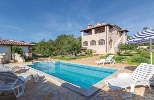 Banki House | 2 bedroom accommodation in Baderna