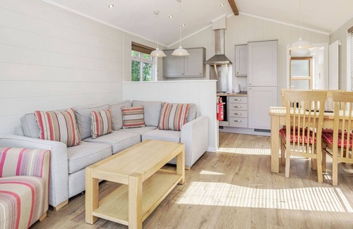 Yaxham Cabin | 2 bedroom accommodation in Yaxham, Dereham
