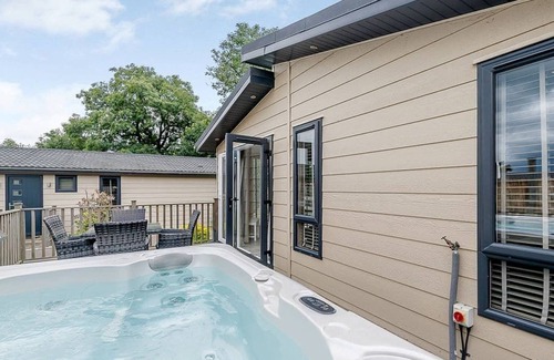 Honiton Cabin | 2 bedroom accommodation in Honiton