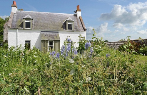 Marybank Cottage | 2 bedroom accommodation in Urray, near Dingwall