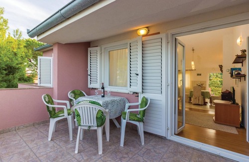 Nevidane Apartment | 2 bedroom accommodation in Nevidane