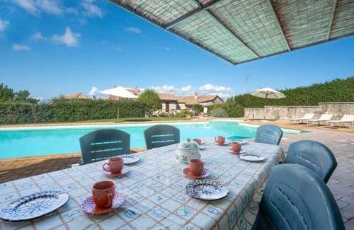 Izzalini Apartment | 2 bedroom accommodation in Todi PG