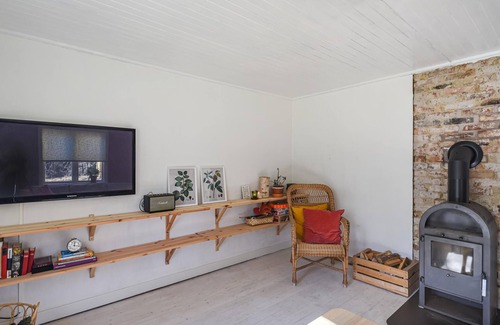 Sorbo House | 2 bedroom accommodation in Brålanda