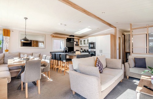 Arnold Ski Chalet | 2 bedroom accommodation in Skirlaugh, Nr Hull