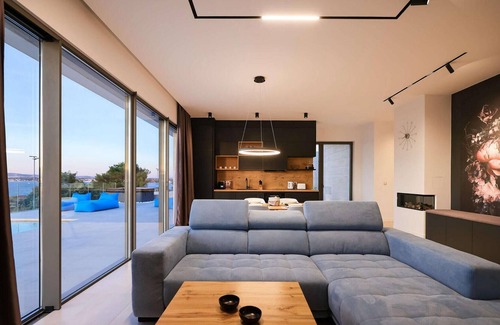 Kraj House | 2 bedroom accommodation in Zadar, Tkon