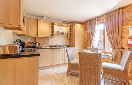 Tilford Cabin | 2 bedroom accommodation in Tilford, Farnham