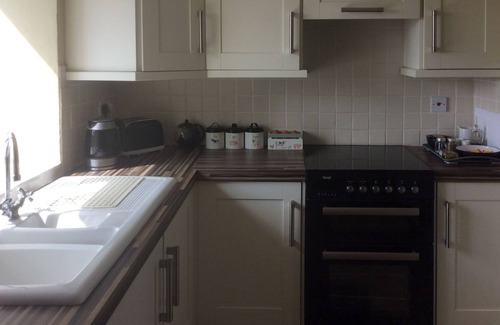 Mold Cottage | 2 bedroom accommodation in Rhosesmor, near Mold