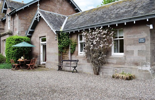 Perth Cottage | 2 bedroom accommodation in Scone, near Perth